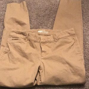 Old Navy Pixie cropped leg Pants